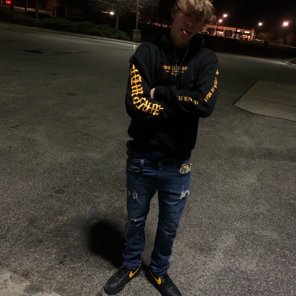 Meet your Posher, Ryan - Picture 1 of 1